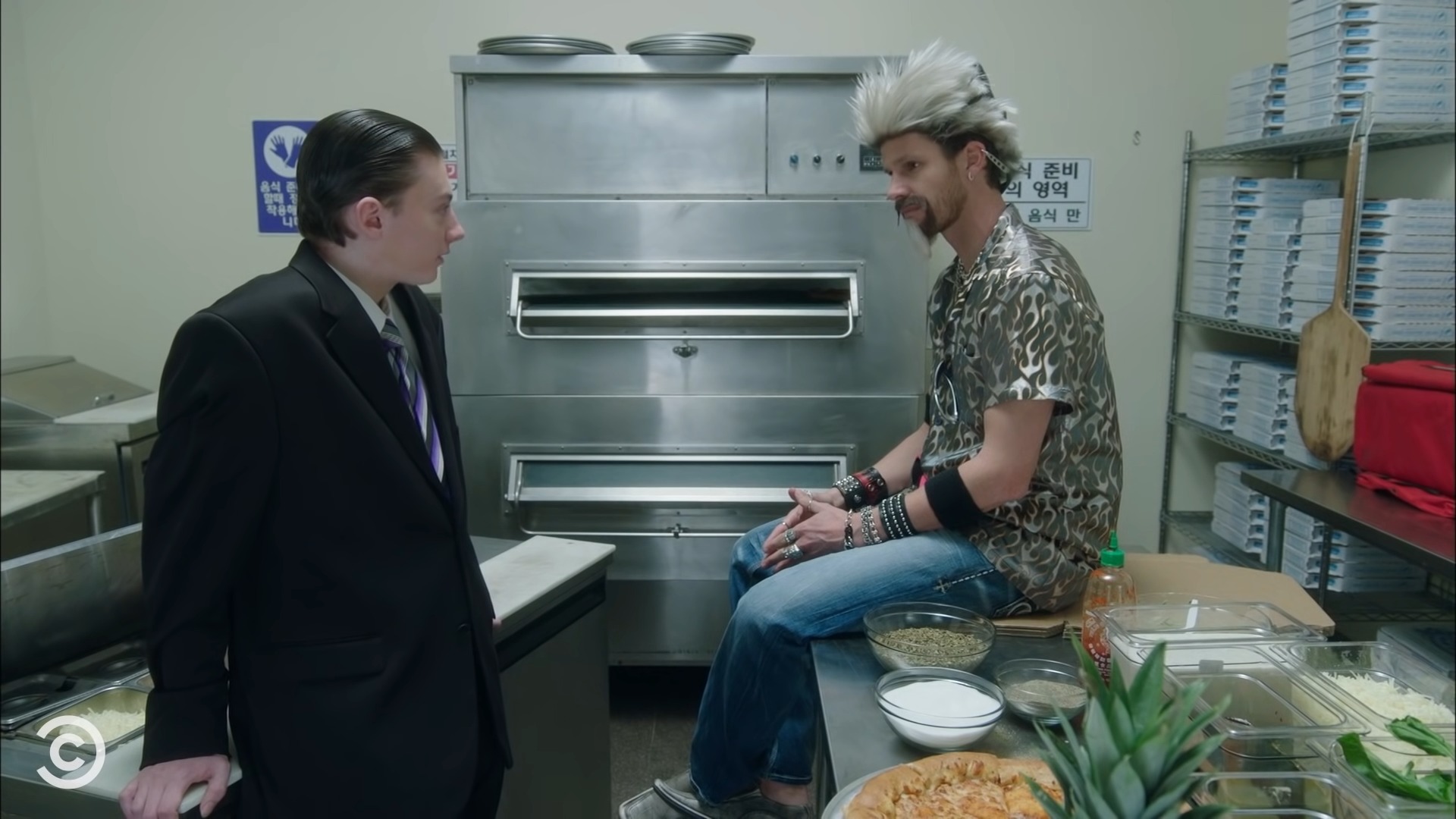 Food_Reviewer_-_CeWEBrity_Profile_-_Tosh.0_3-11_screenshot.jpg