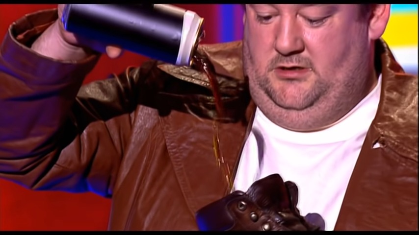 Johnny_Vegas_-_18_Stone_of_Idiot_Best_Bits_28-38_screenshot.jpg